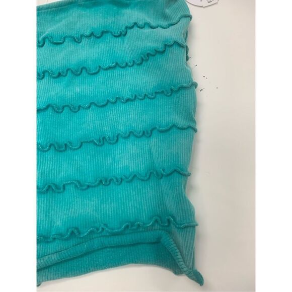 Cropped Tank  - Picture 2 of 7